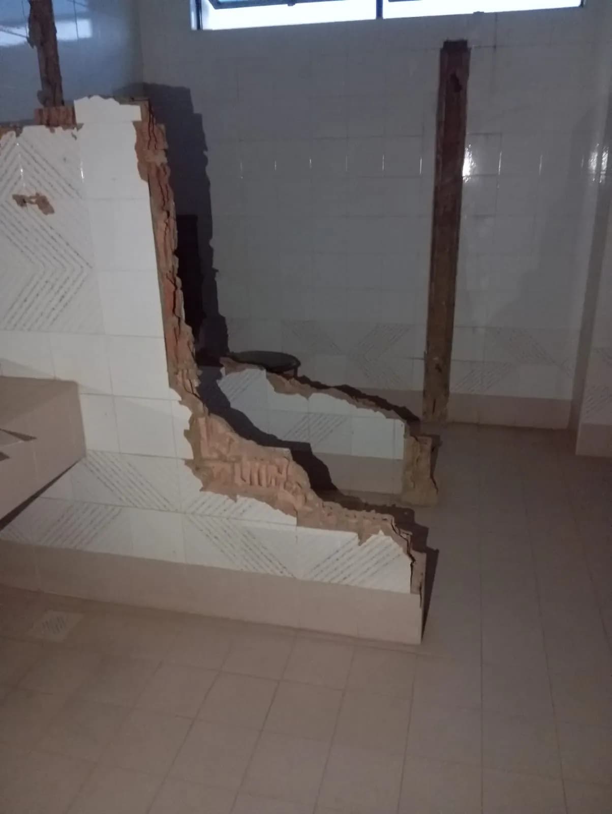 Kitchen Hacking & Demolition